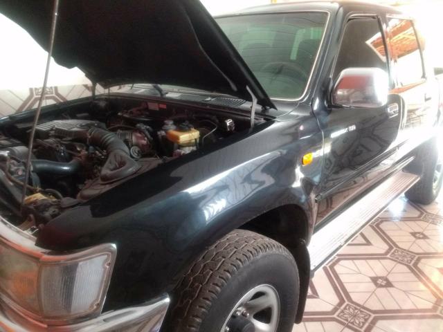 Vendo Hilux nova - Foto 9