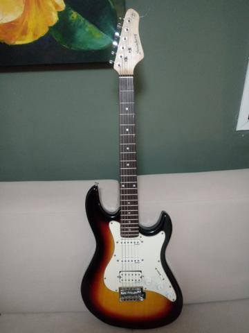1 Guitarra semi Nova, Strimberg, Modelo Stratocaster - Foto 2