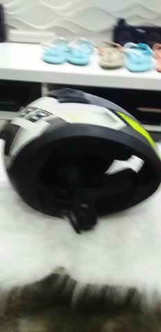 Capacete