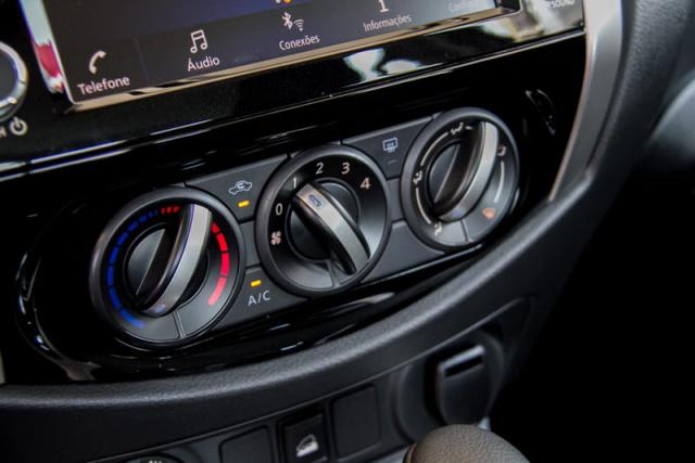 NISSAN FRONTIER ATTACK 2.3 BITURBO 4X4 AUT - Foto 13