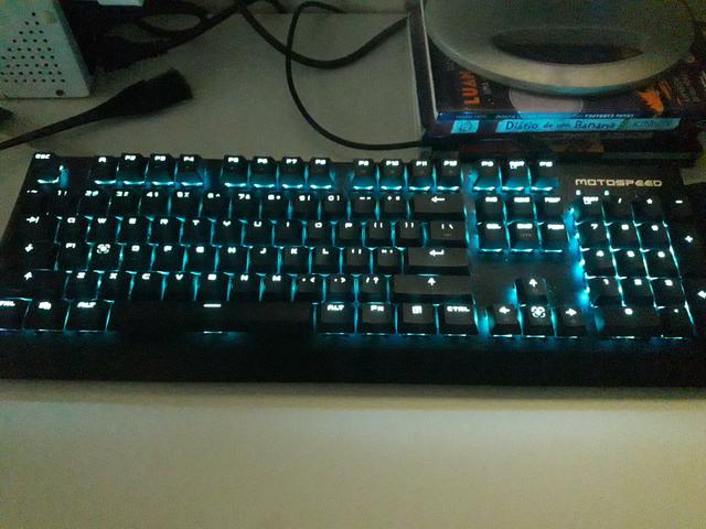 Teclado mecânico Motospeed