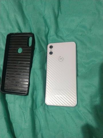 Moto one troco por iPhone ou de outro por meu interesse