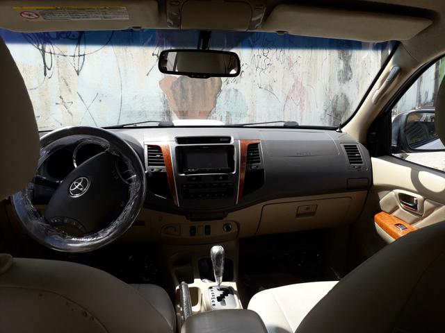 Toyota Hillux SW4 Automática 7 Lugares. - Foto 4