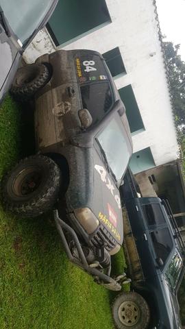Grand Vitara todo preparado para trilha