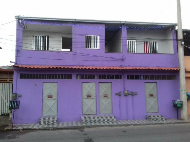 Linda Casa com 5 kitnets