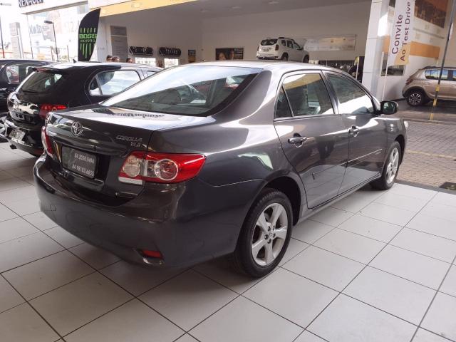 TOYOTA COROLLA 2013/2014 1.8 GLI 16V FLEX 4P AUTOMÁTICO - Foto 4