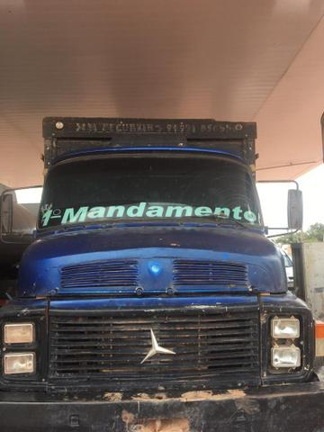 Caminhão Mercedez /88