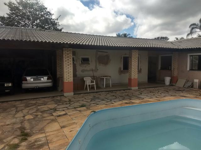Arniqueiras QD 05 Casa pisc/churrasq, lote 970m2, condomínio fechado