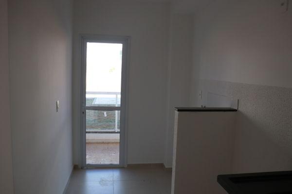 Apartamento com 3 quartos no Condomínio Residencial Lakeside - Bairro Residencial Itaipu - Foto 15