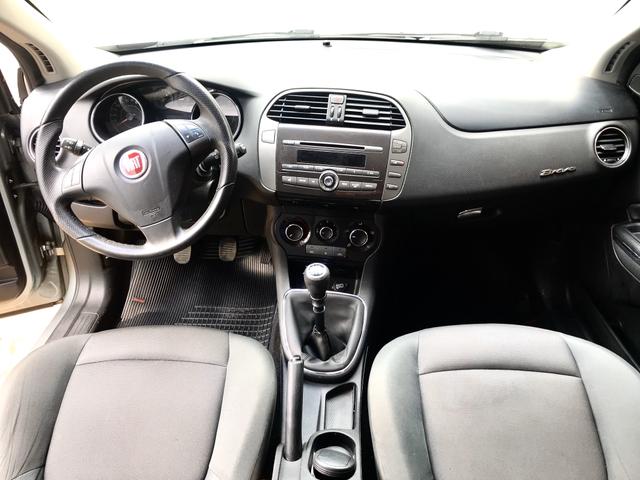 Fiat bravo 1.8 essence 16v flex 4p manual 2011/11 - Foto 9