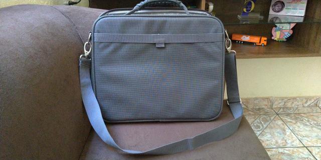 Vende-se essa bolsa para Notebook!