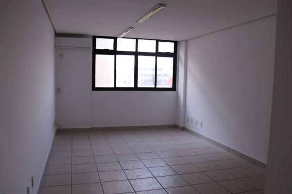 Comercial sala no Edifício Comercial Atlanta Bussines - Bairro Condomínio Cidade Empresari - Foto 2