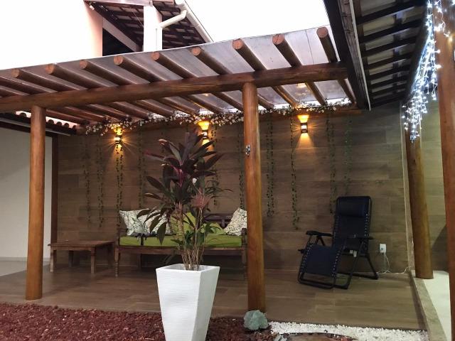 Casa de 4 quartos decorada, linda no condomínio Pedra do Sal