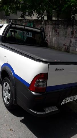 Vendo ou troco fiat strada ano 2007 flex 1,4 - Foto 2