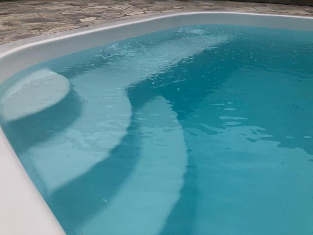 Aluga se p/ diárias Casa com piscina comporta 15 pessoas - Foto 13