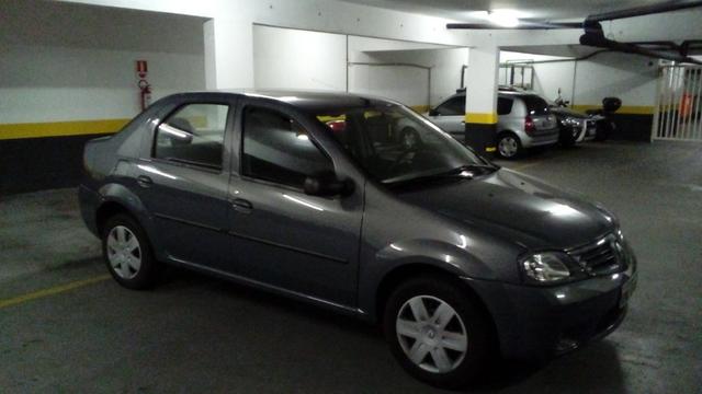 Renault Logan Authentic - Único Dono