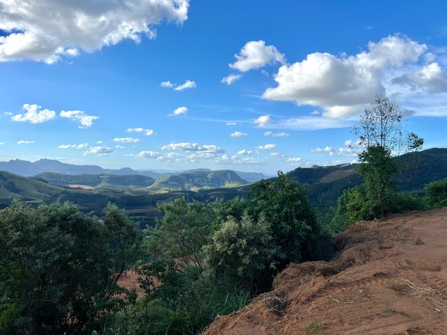 **IMPERDIVEL-CHACARA VALE DOS VINHEDOS EM SANTA TERESA** - Foto 15