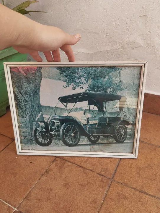 Quadro antigo de um carro antigo