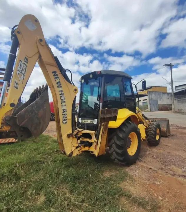 Retroescavadeira 2017 New holland 95b 4x4 *PARCELO NO BOLETO* - Foto 3