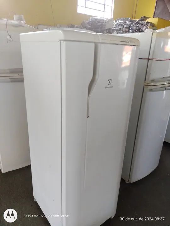 REFRIGERADOR ELECTROLUX RFE 360L - Foto 2