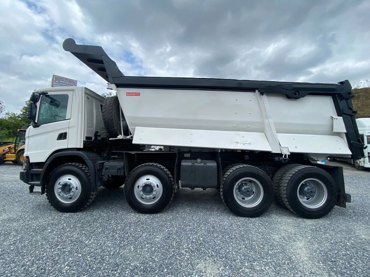 Scania G500 XT Bitruck Caçamba canaleta 20 M3 - Foto 4
