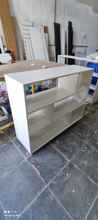 Balcão expositor meia colmeia com vidro - Foto 3