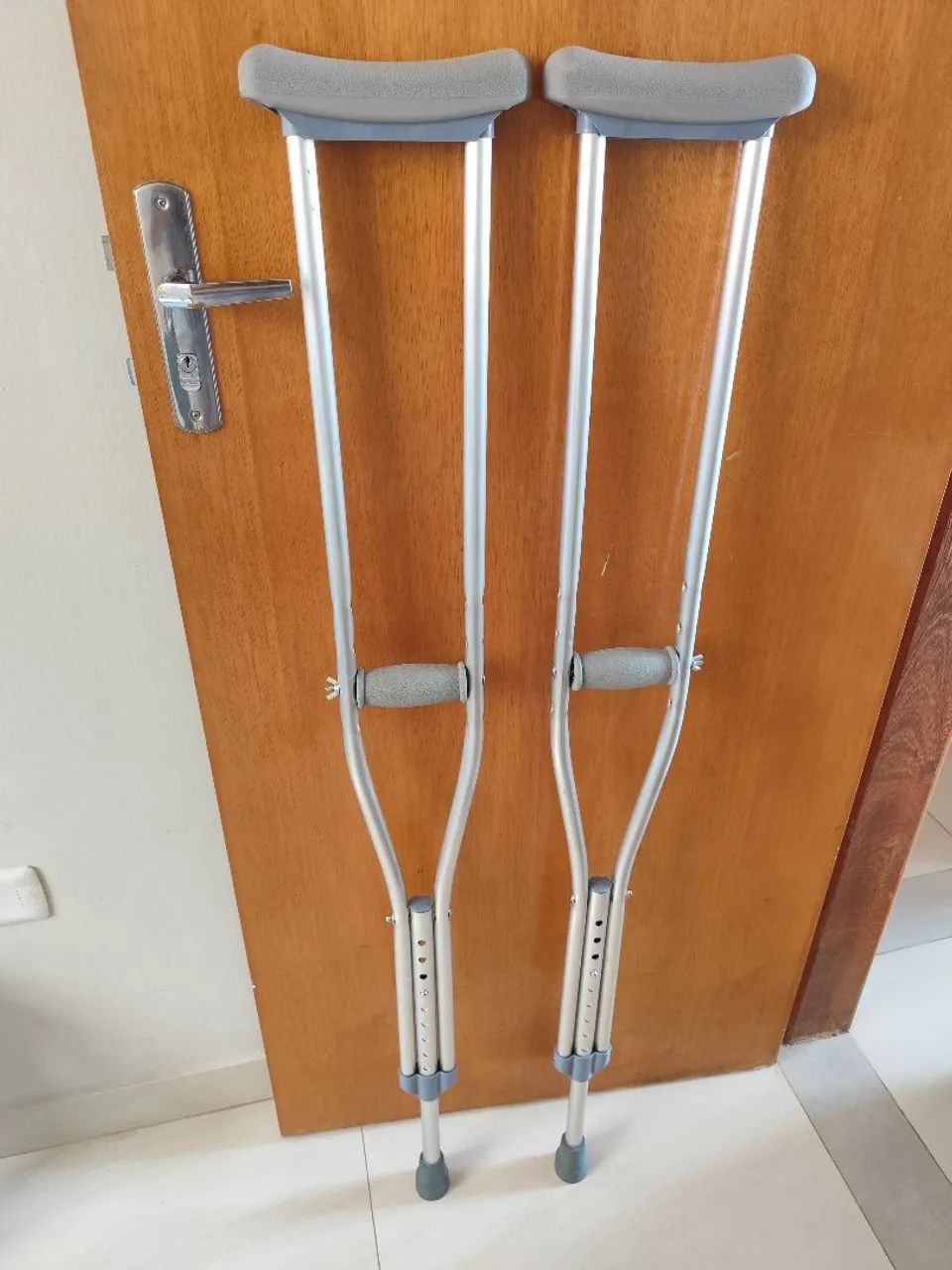 Muleta de alumínio almofadada