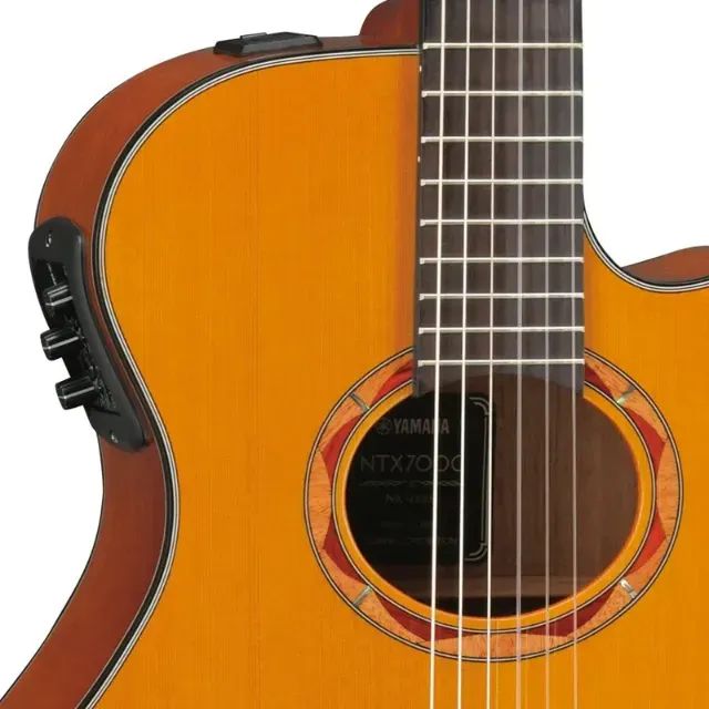 VIOLÃO YAMAHA NTX 700 NYLON 