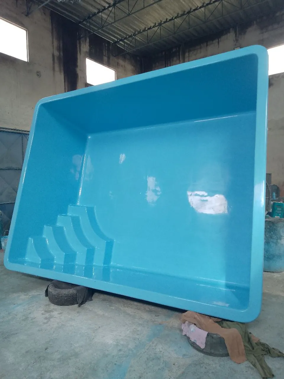 Piscina de Fibra 4.26x3.26x1.40 + equipamentos