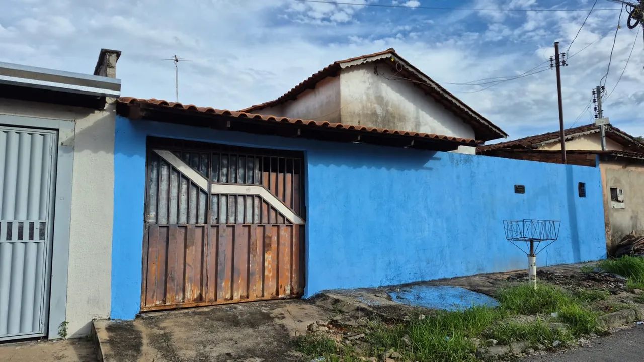 Casa Garavelo 04 quartos, lote inteiro na laje