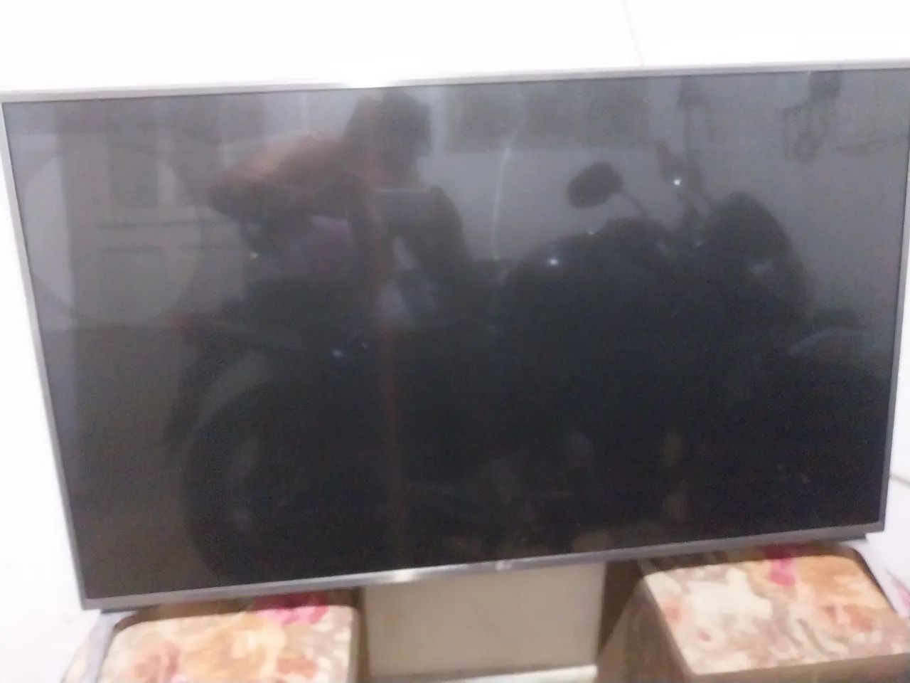 Smartv Lg 49 Inch with Broken Screen64297491820546121