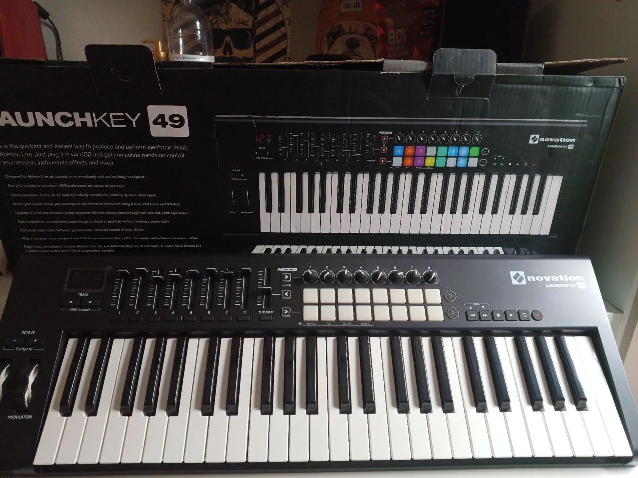Controlador Novation Launchkey 49