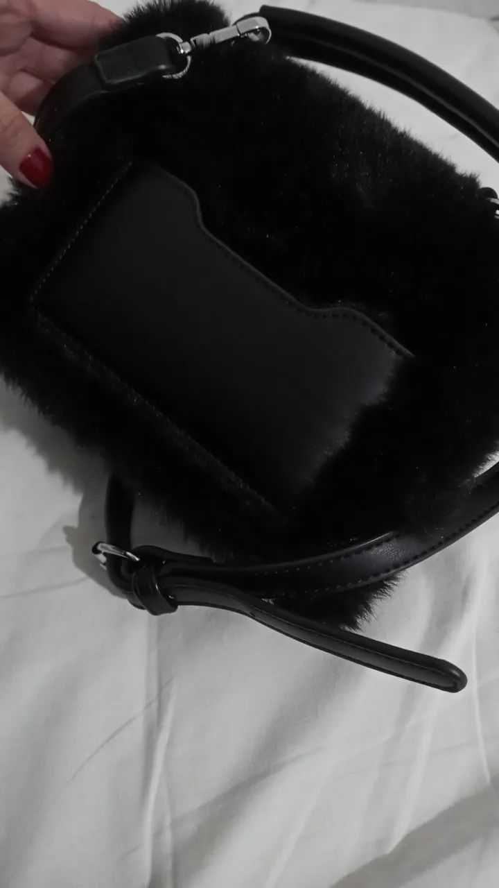 Bolsa Pelúcia Preta - Foto 5