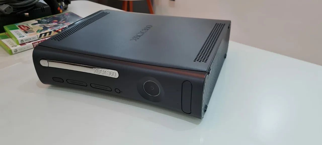 Xbox 360 FAT desbloqueio RGH3 + lt3.0 excelente estado cheio de jogos  - Foto 2