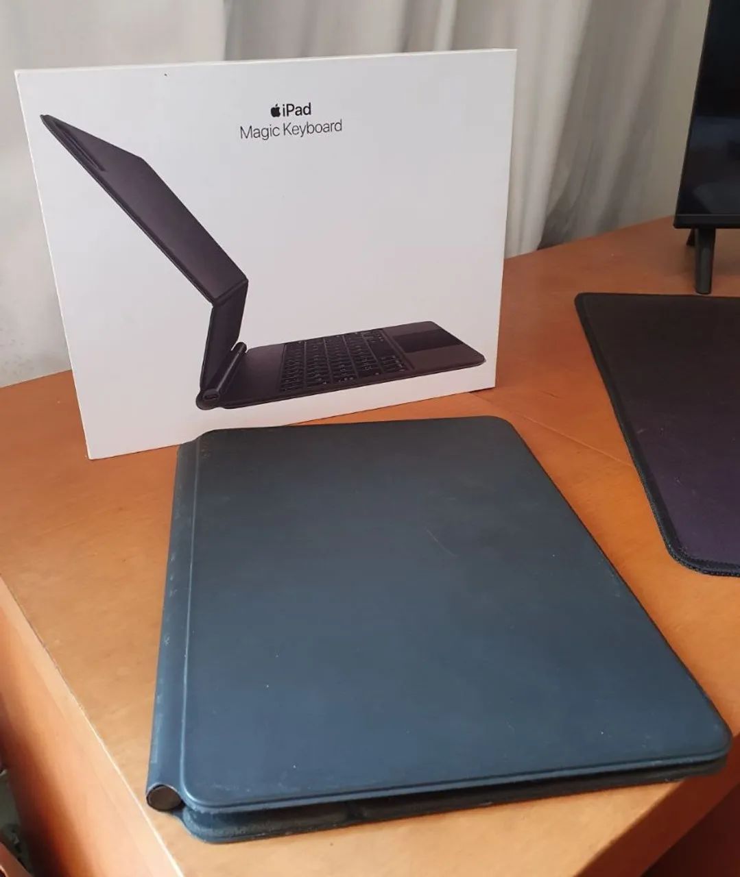 Teclado Magic Keyboard Preto para iPad PRO