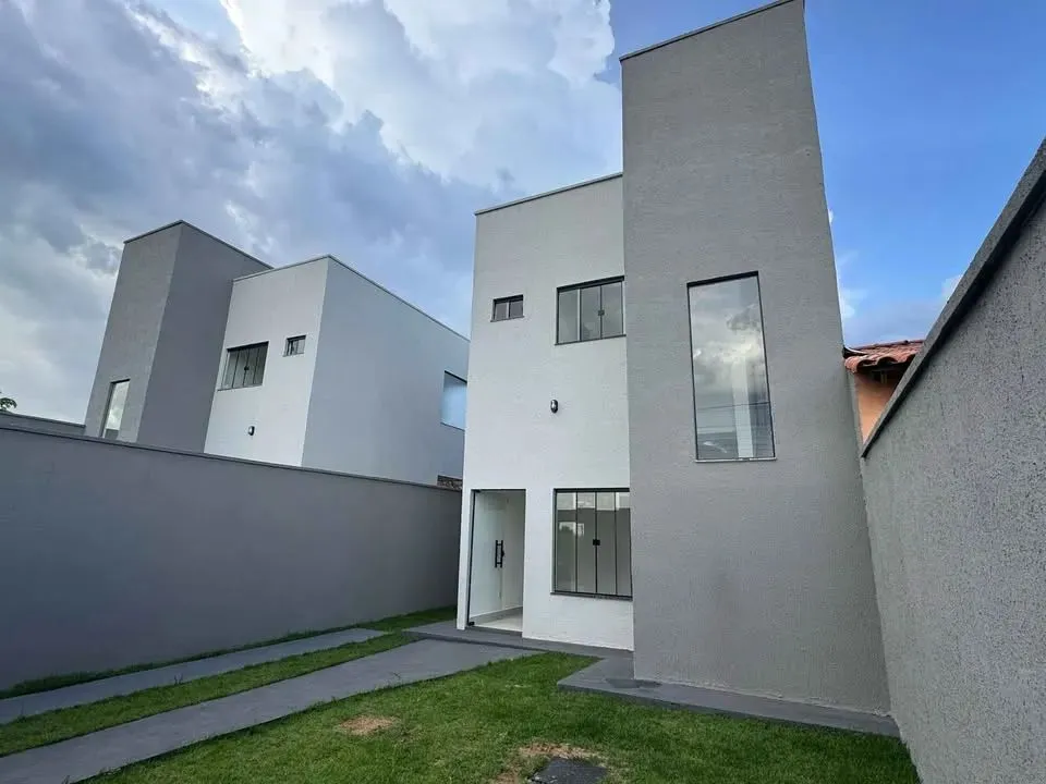 Imóvel para venda tem 100 metros quadrados com 2 quartos em Costa e Silva - Joinville - SC