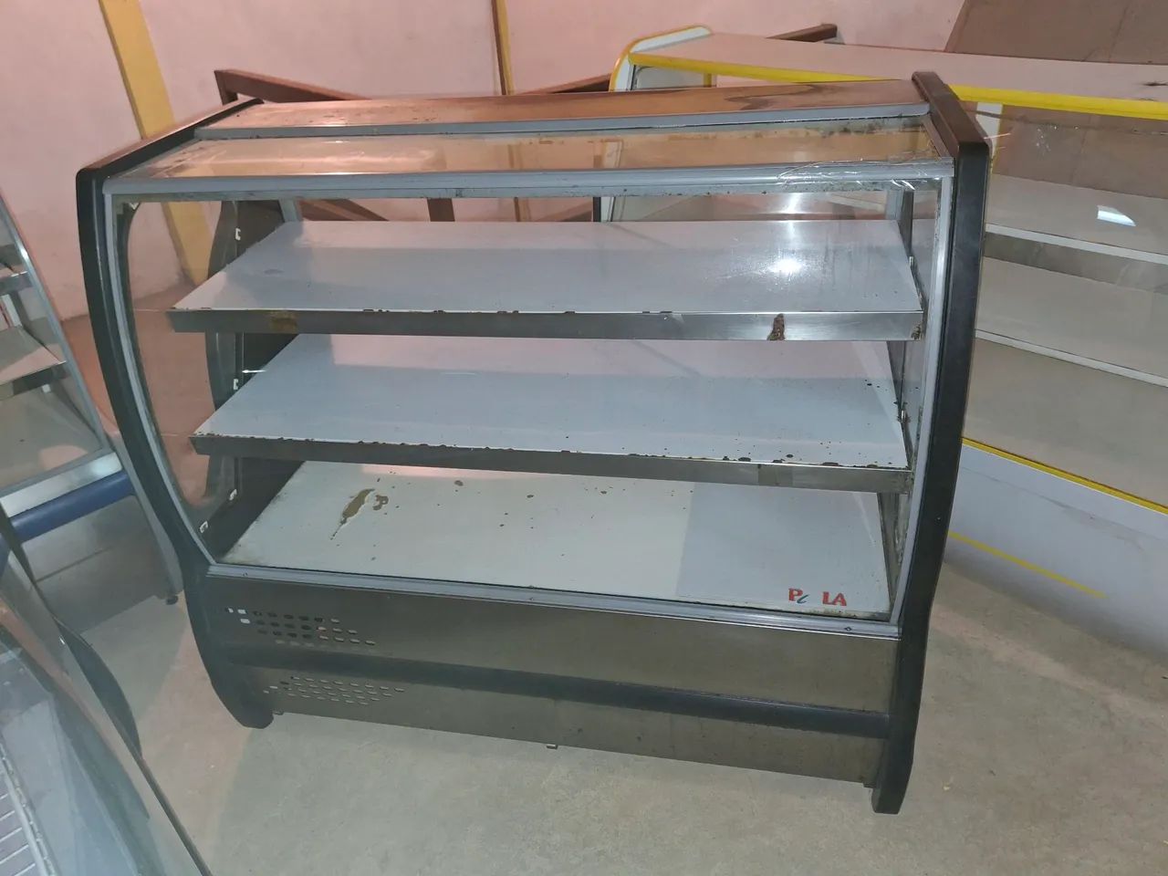 Balcões refrigerado, balcões secos e caixa  - Foto 4