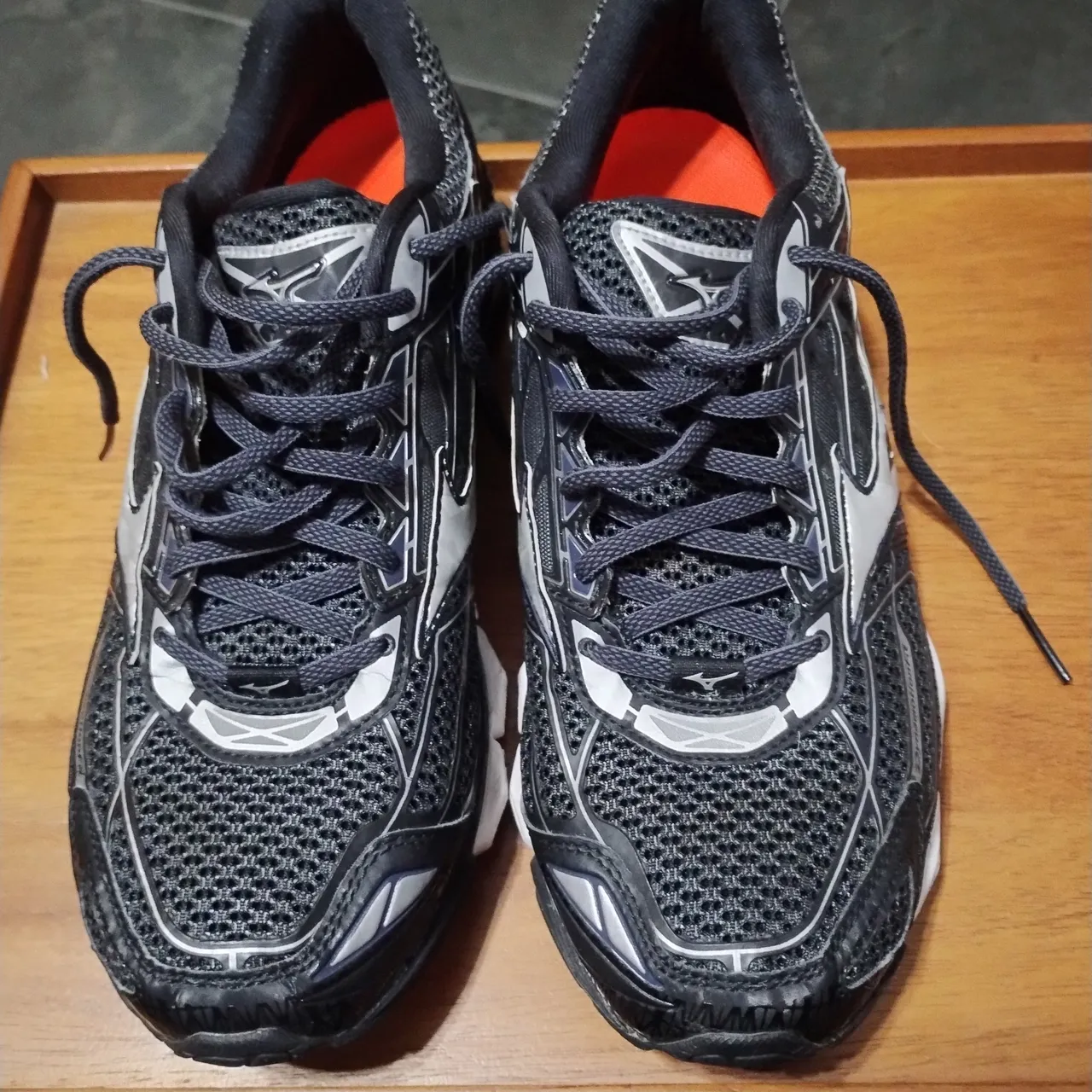 Tênis Mizuno Wave Creation 17