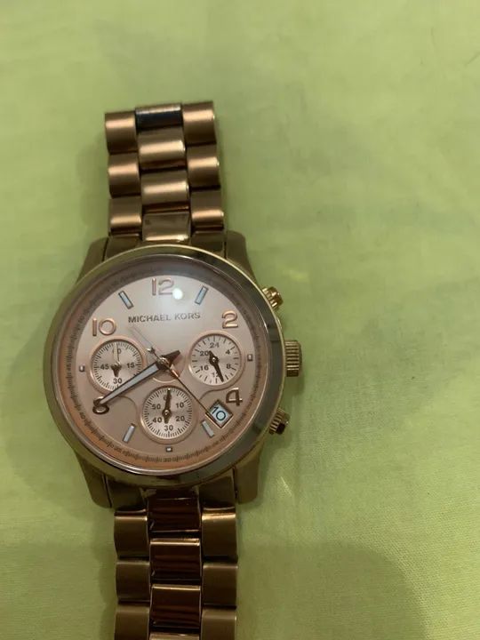 Relógio Michael Kors Feminino Dourado - Foto 3