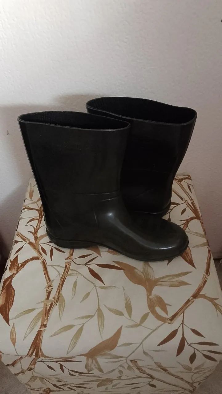 Bota de cano longo (Plástico) - Foto 2