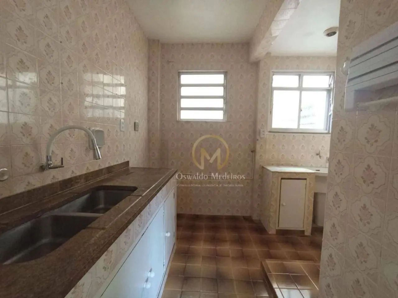 Apartamento com 3 dormitórios para alugar, 70 m² por R$ 1.563,00/mês - Quitandinha - Petró - Foto 2