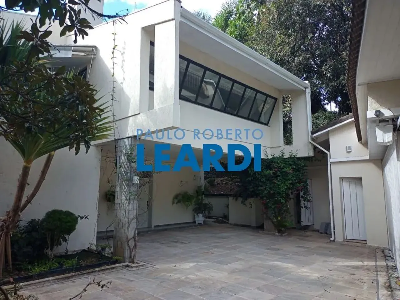 CASA ASSOBRADADA - MORUMBI - SP