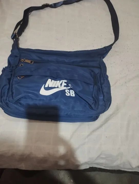 Eu estou vendendo uma bolsa novinha é só pegar é usar quem estiver enterecado  - Foto 4