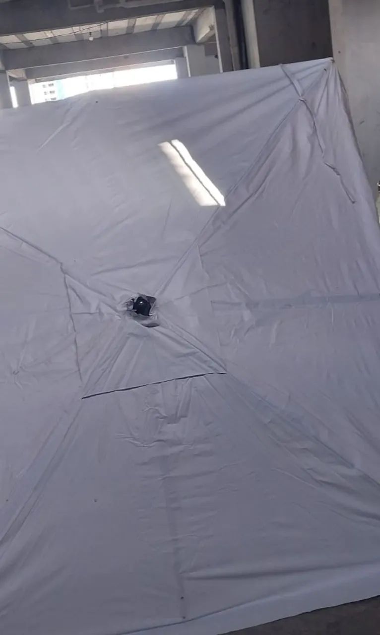 Sombreiros de 2.40mt novos sem uso - Foto 4