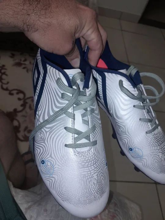 Chuteiras de Futebol Umbro - Tamanho 37- Usadas