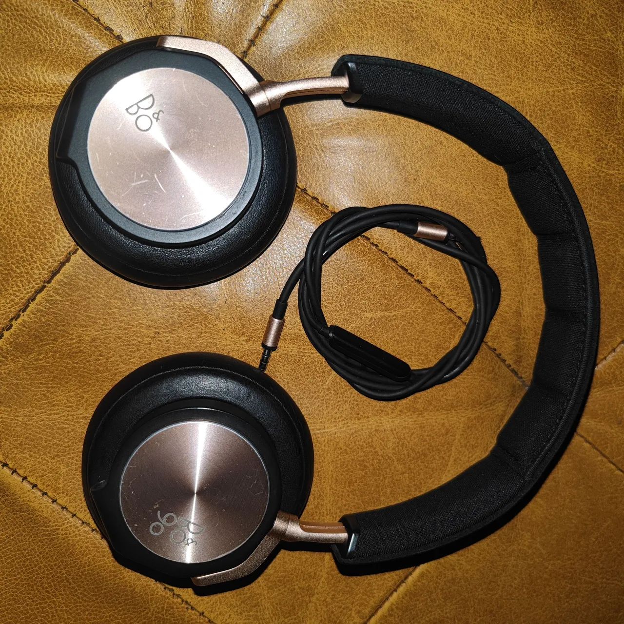 Fone Bang & Bang & Olufsen Celebrate 90