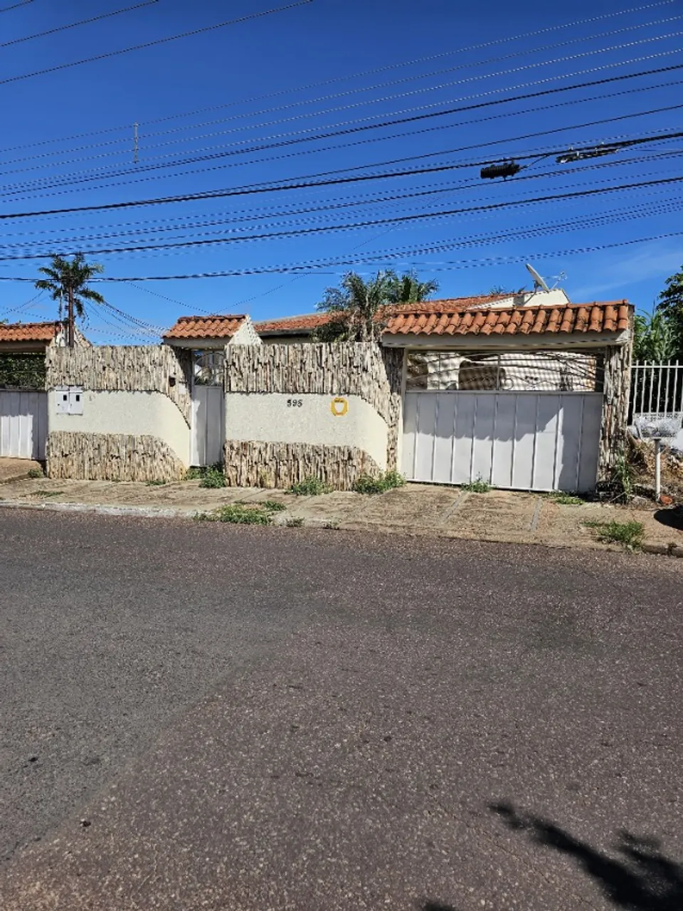 Alugo Imóvel para fins comerciais (casa).