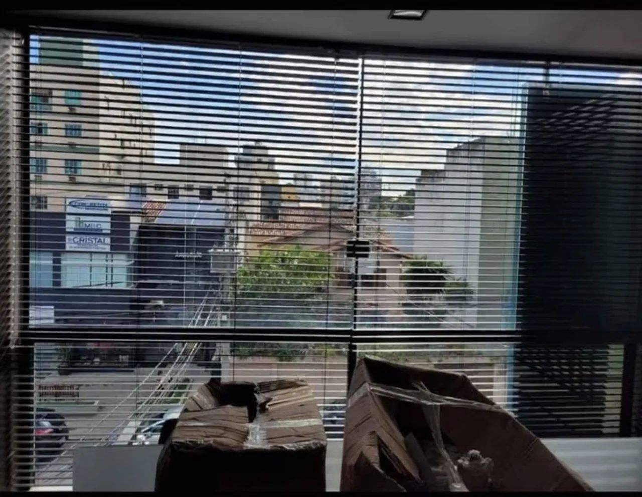 Duas Persianas de Alumínio Preto 