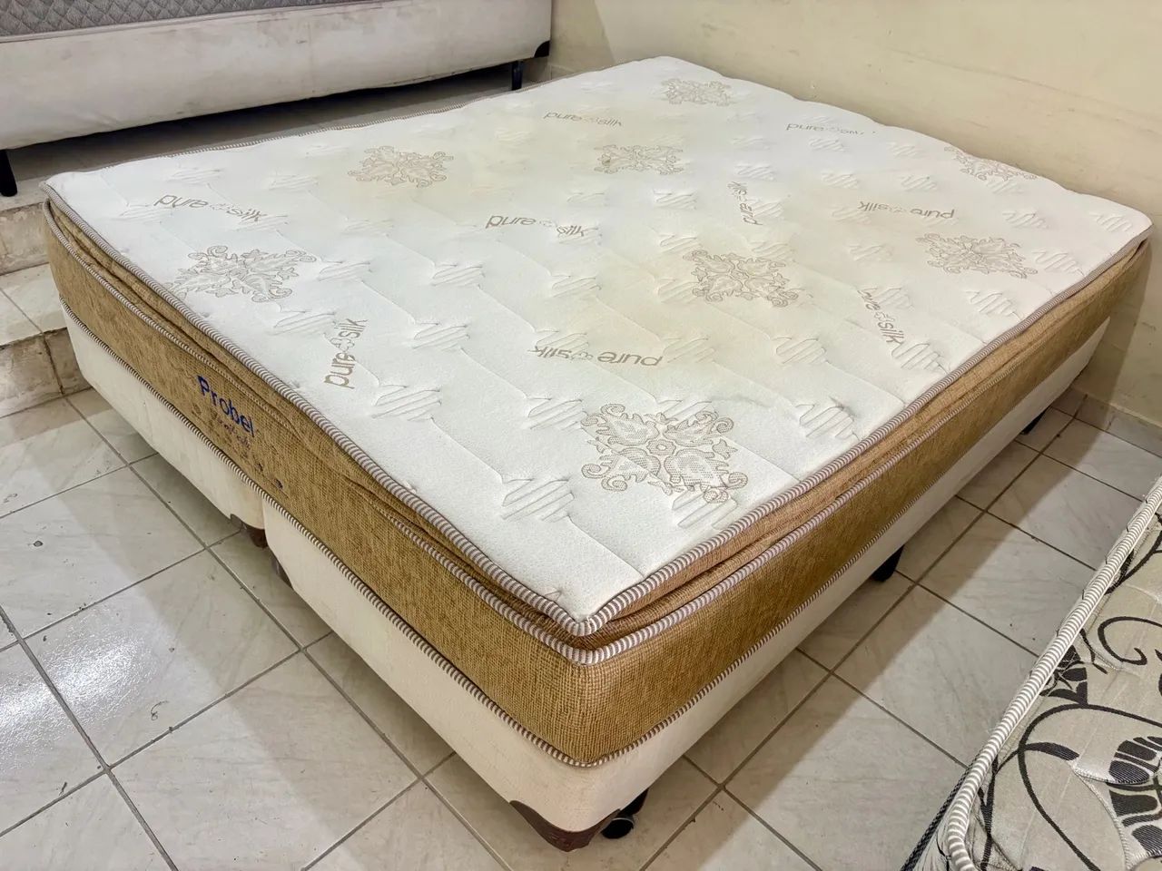 Cama box de casal Queen , cama Queen size  - Foto 3