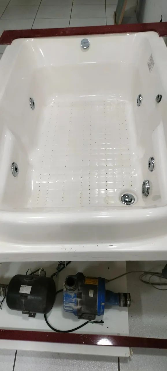 Banheira (Jacuzzi)64960504060673123
